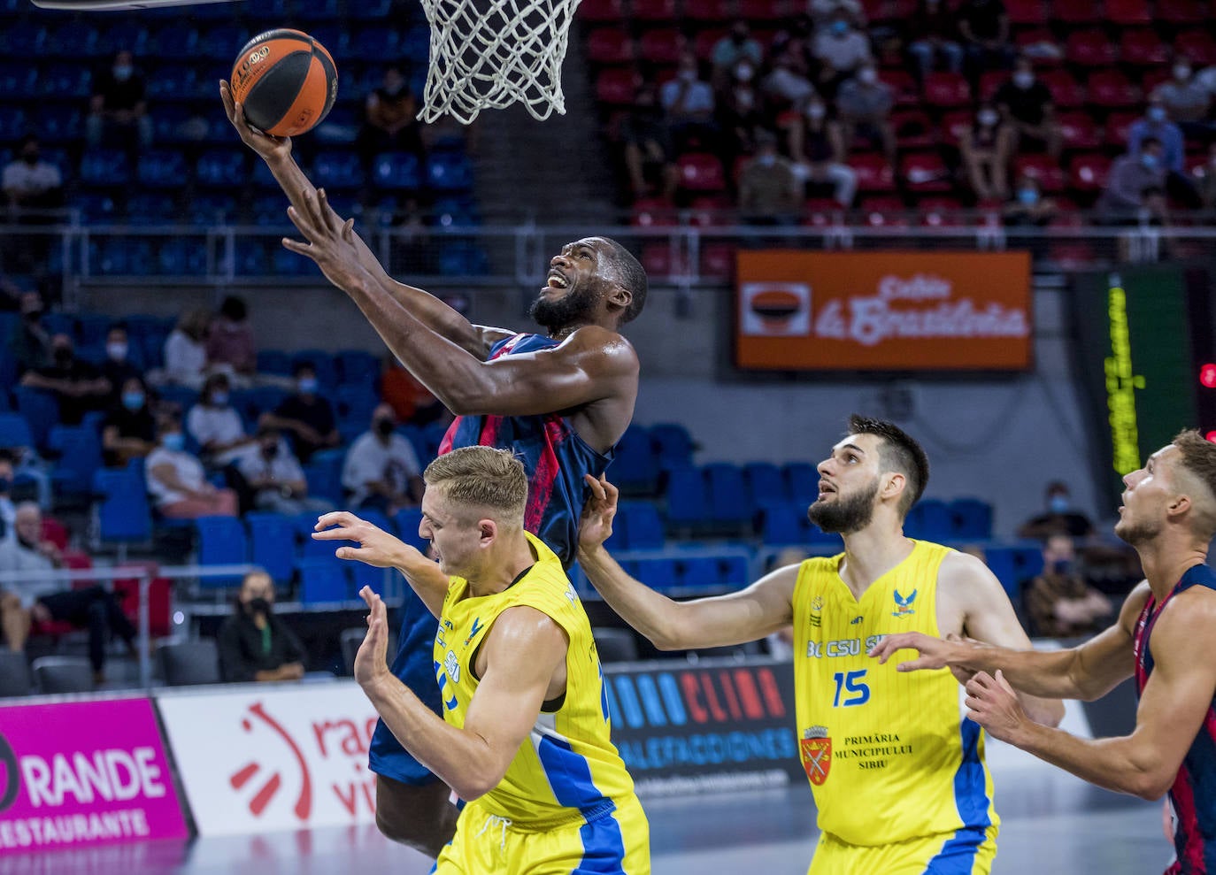 Fotos: Las fotos del Baskonia - Sibiu del Trofeo Diputación