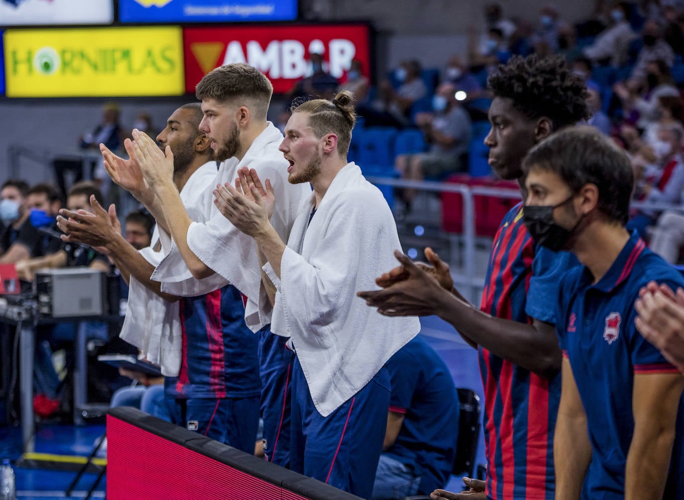 Fotos: Las fotos del Baskonia - Sibiu del Trofeo Diputación