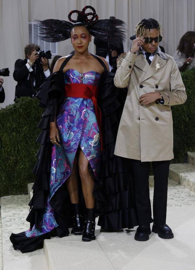La tenista Naomi Osaka, de Louis Vuitton, y el cantante Cordae.