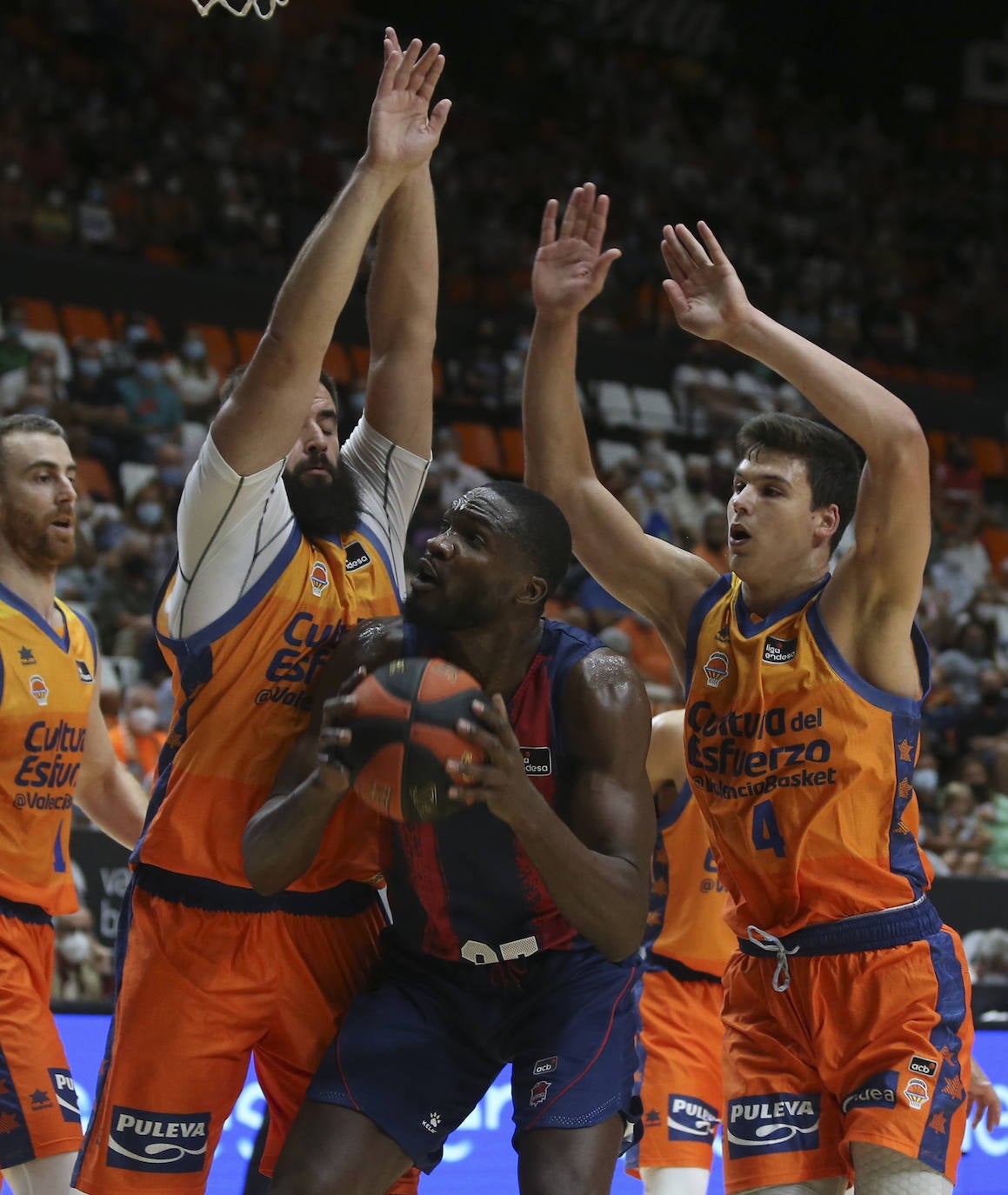 Fotos: Las mejores imágenes del Valencia - Baskonia