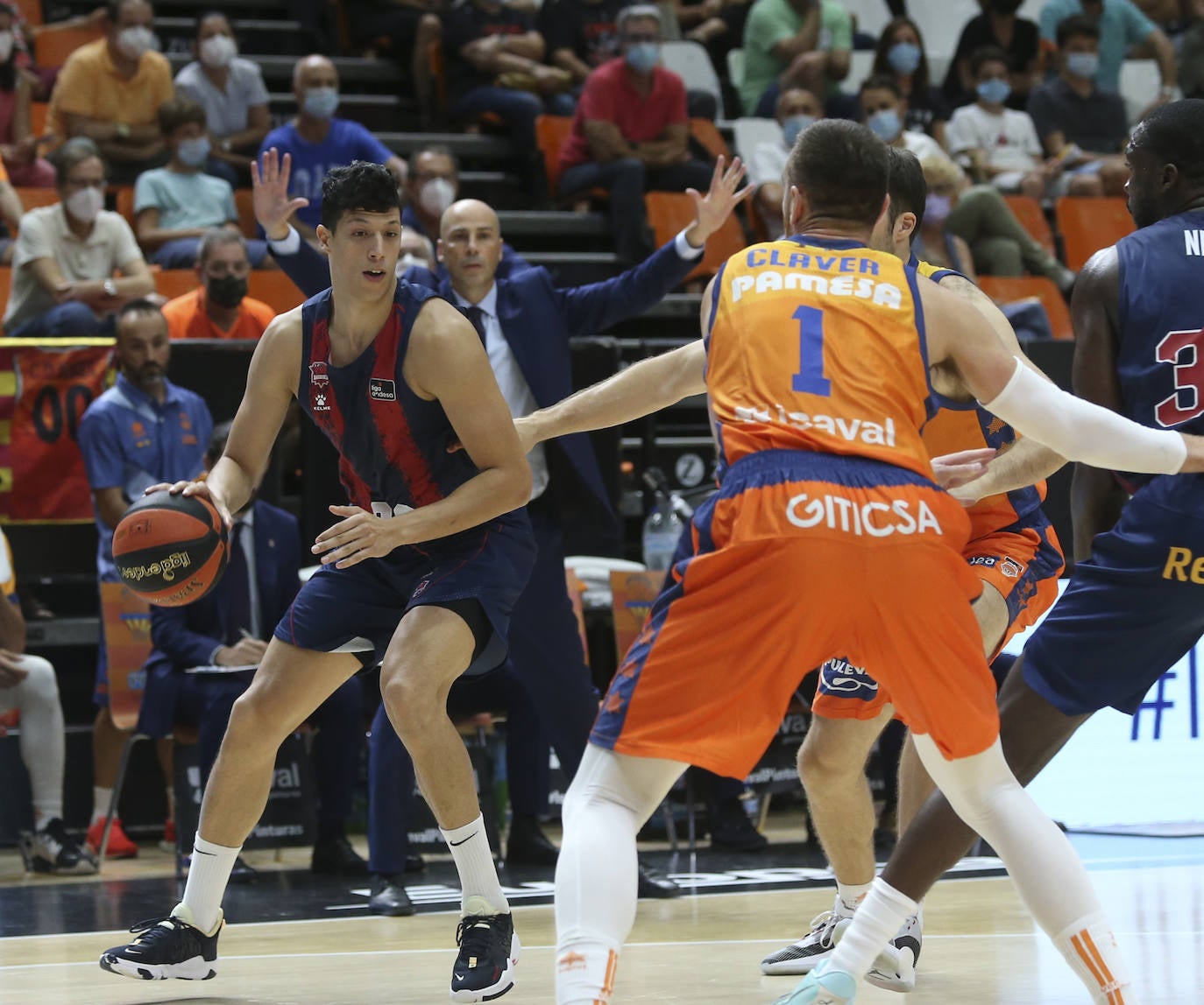 Fotos: Las mejores imágenes del Valencia - Baskonia