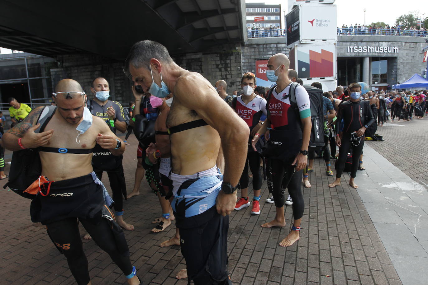 Fotos: Los bilbaínos disfrutan del triatlón