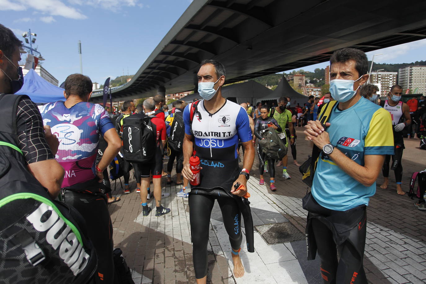 Fotos: Los bilbaínos disfrutan del triatlón