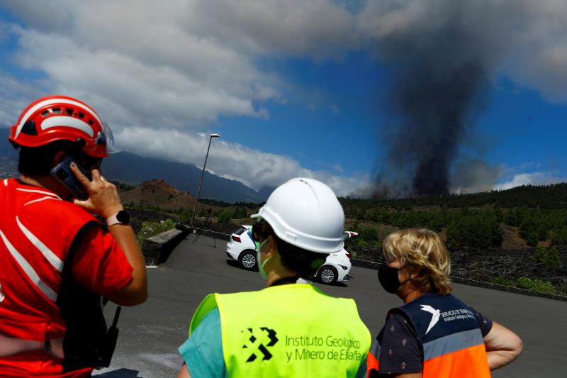 Fotos: El volcán de Canarias entra en erupción