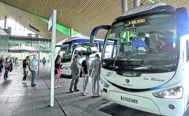 La Unión estudiará restablecer el bono anual del bus Vitoria-Bilbao si existe demanda