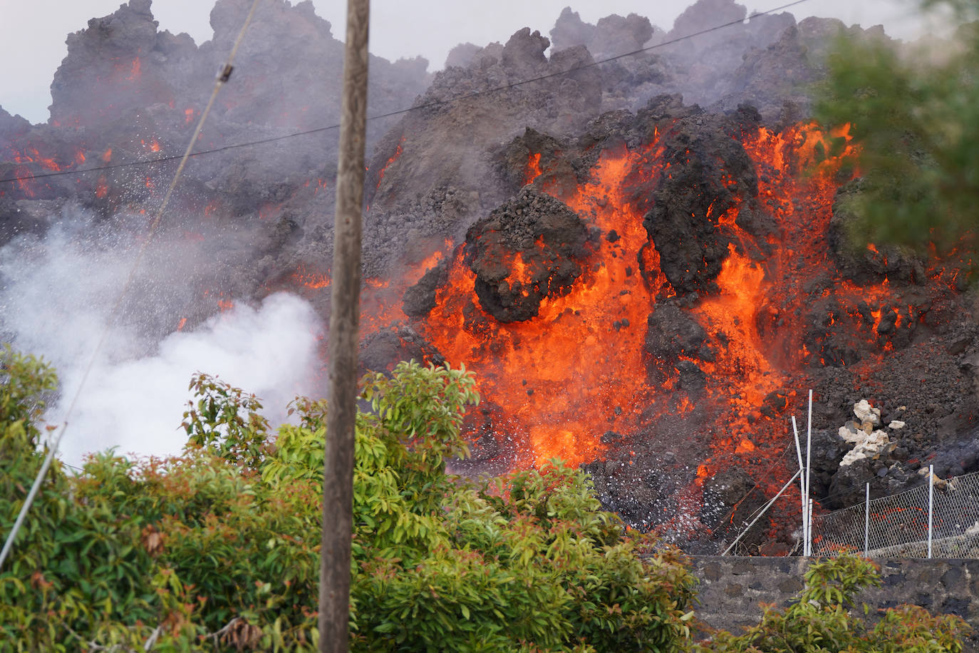 Fotos: El volcán de Canarias entra en erupción