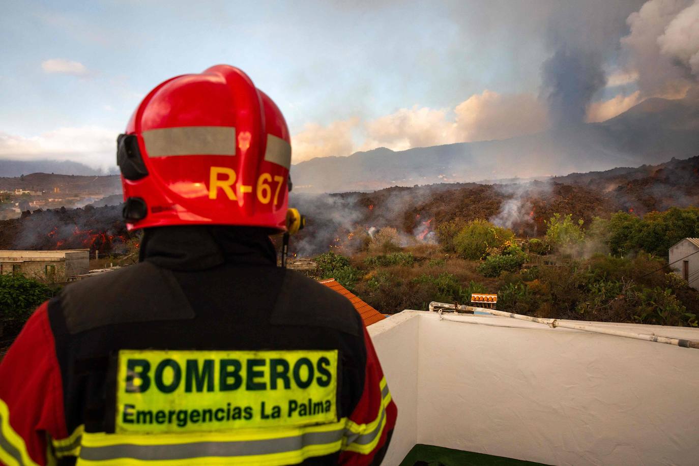 Fotos: El volcán de Canarias entra en erupción