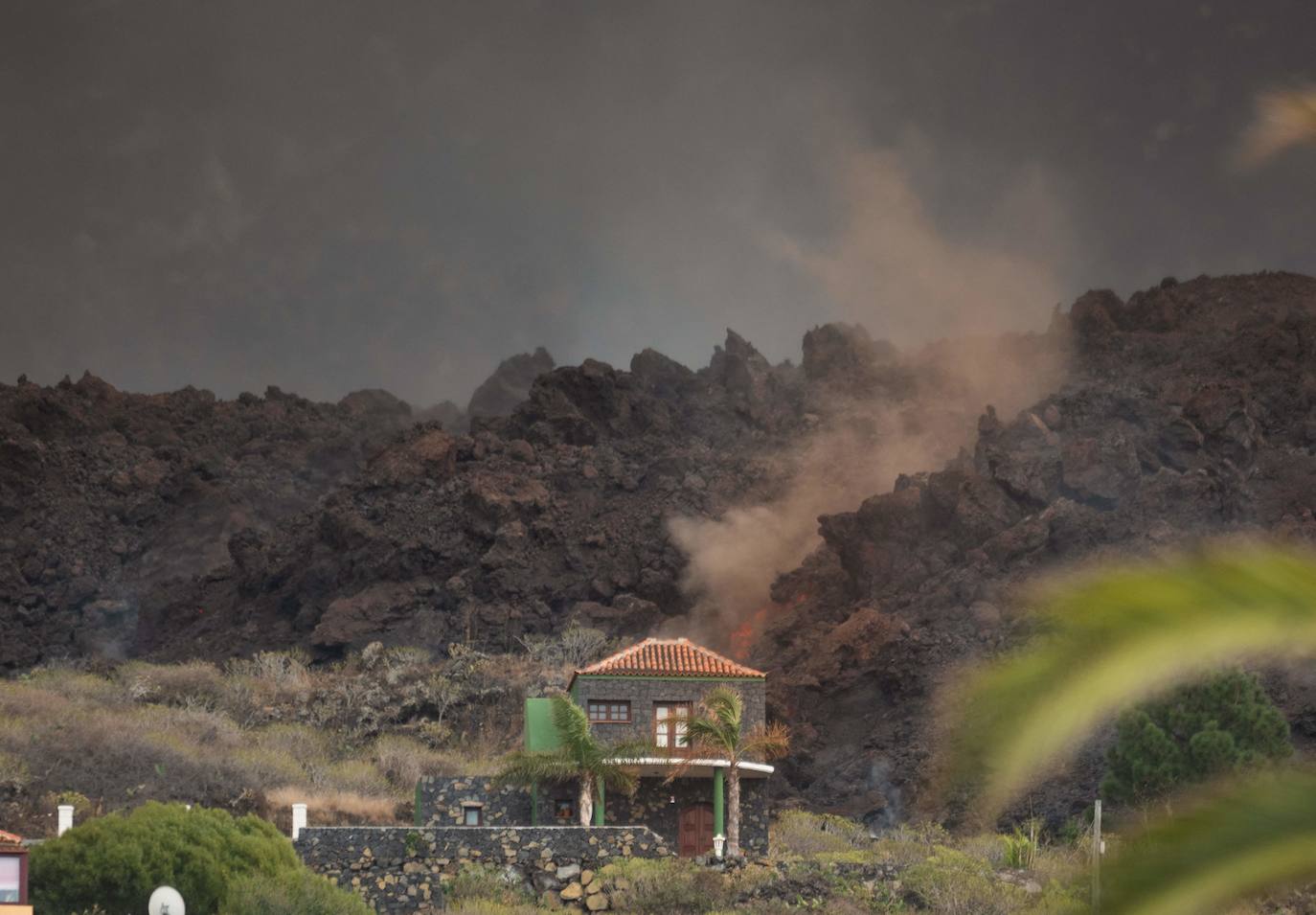 Fotos: El volcán de Canarias entra en erupción