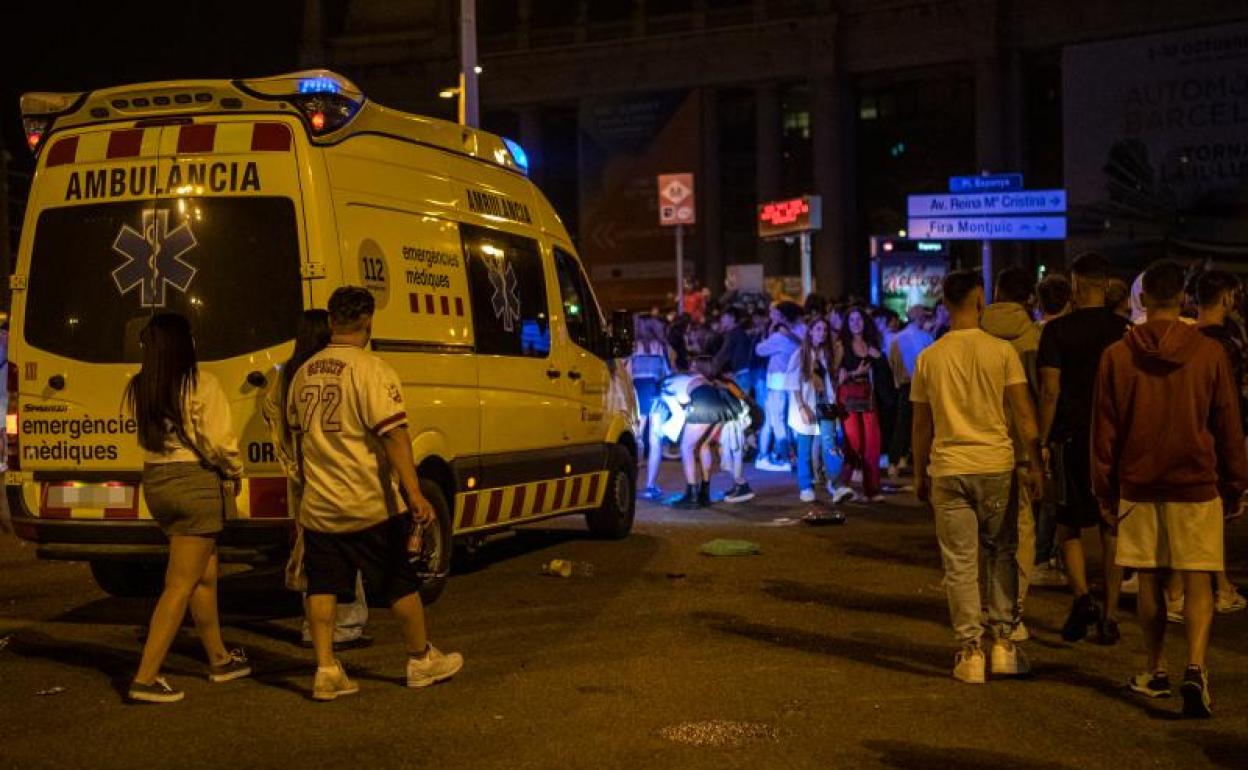 Una ambulancia durante el primer día de las fiestas de la Mercè 