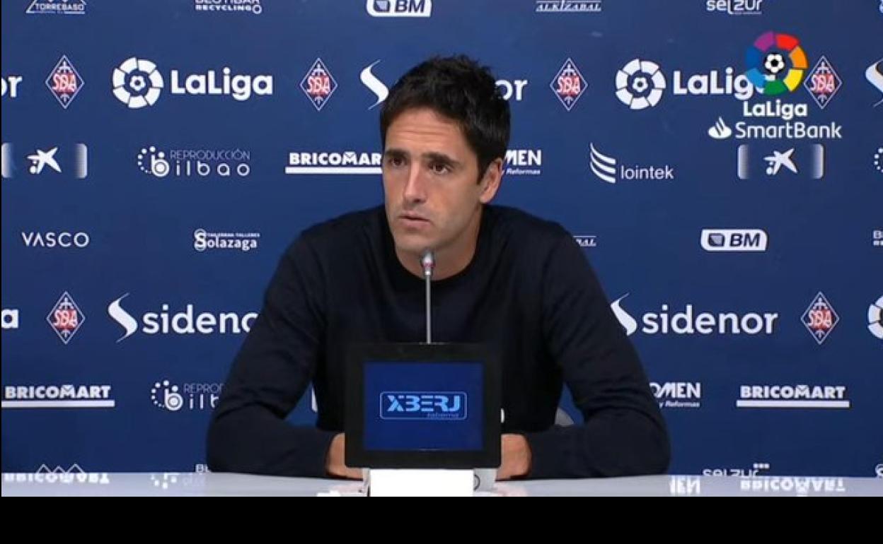 Iñigo Vélez en la rueda de prensa de este sábado. 