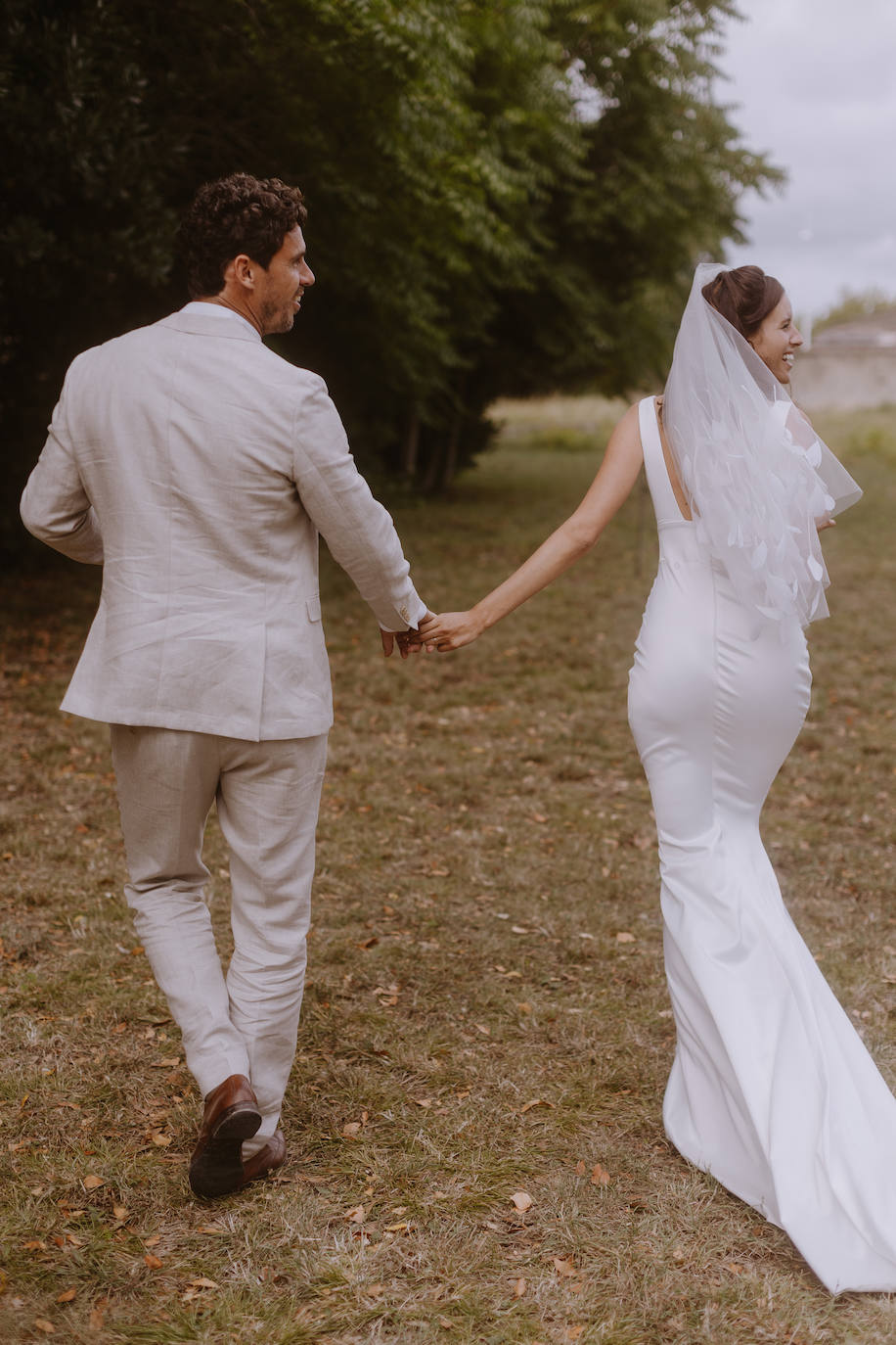 Fotos: La boda de ensueño en una isla francesa de Alazne, la modelo bilbaína del vestido sirena