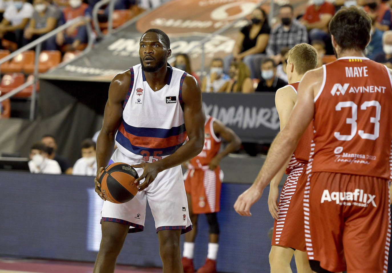 Fotos: Las mejores fotos del Manresa - Baskonia