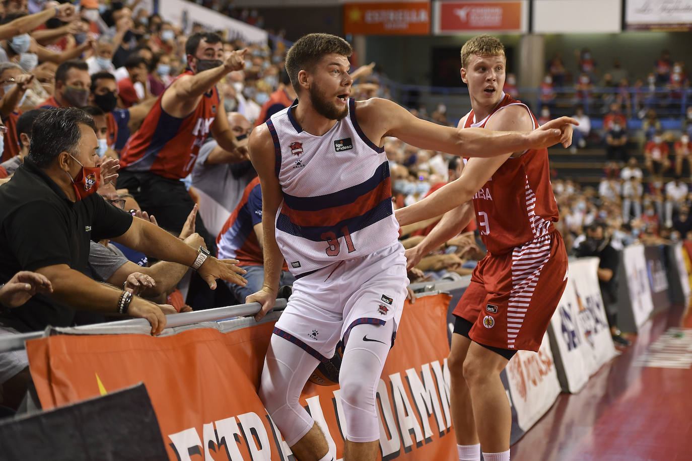 Fotos: Las mejores fotos del Manresa - Baskonia