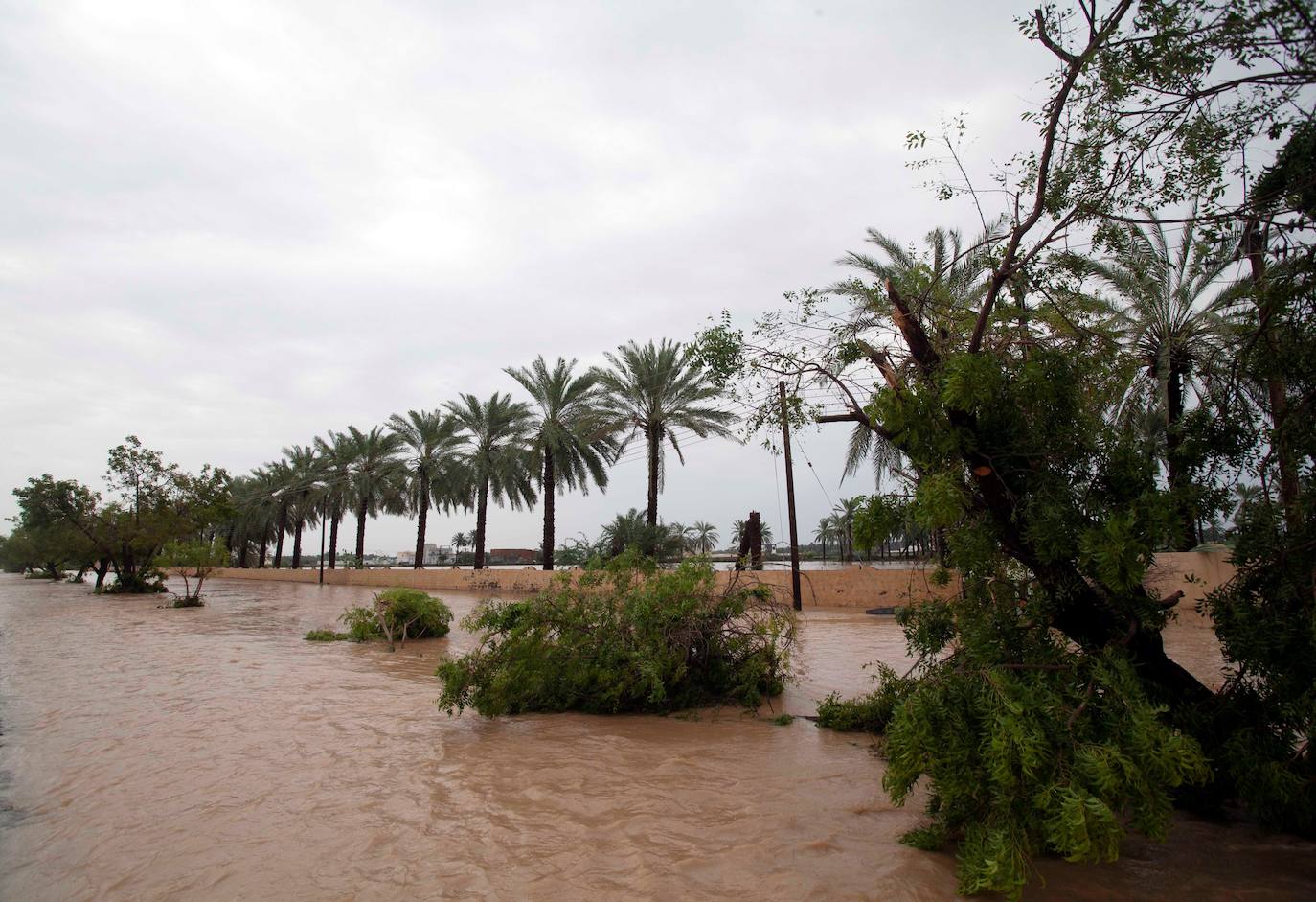 Fotos: Un ciclón provoca inundaciones en Omán