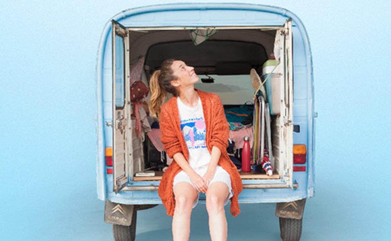 Nora Euskal Herriko kostaldean barrena road trip batean murgilduko da. 