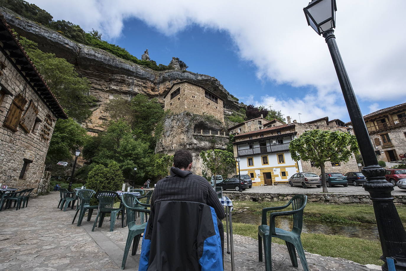 Vista del pueblo Orbaneja del Castillo en Las Merindades. 