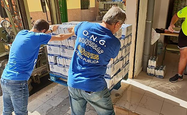 Creada en 2002, la ONG Sonrisas Canarias ayuda a personas en situación de vulnerabilidad.