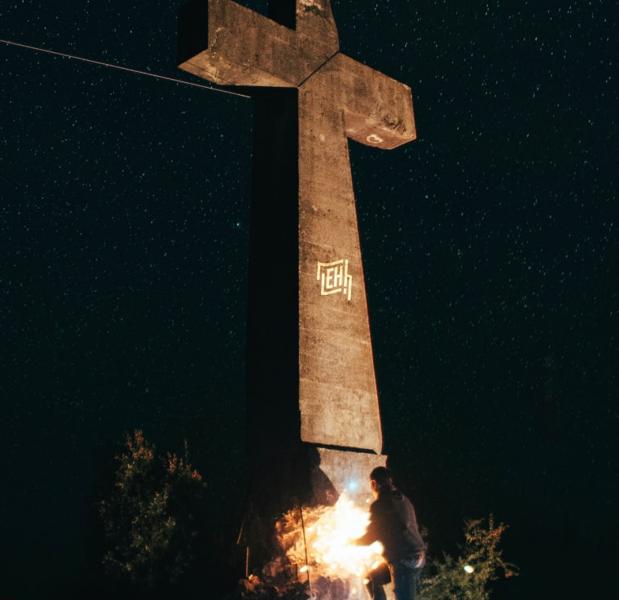 Derriban la cruz de Peña Lemoa que conmemoraba la victoria de las tropas franquistas en la Guerra Civil