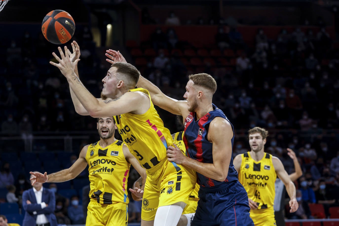 Fotos: Las mejores imágenes del Baskonia-Tenerife