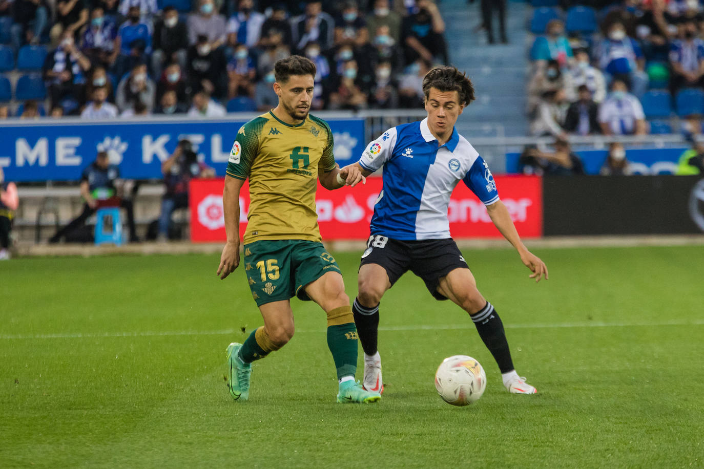 Fotos: Las mejores imágenes del Alavés - Betis