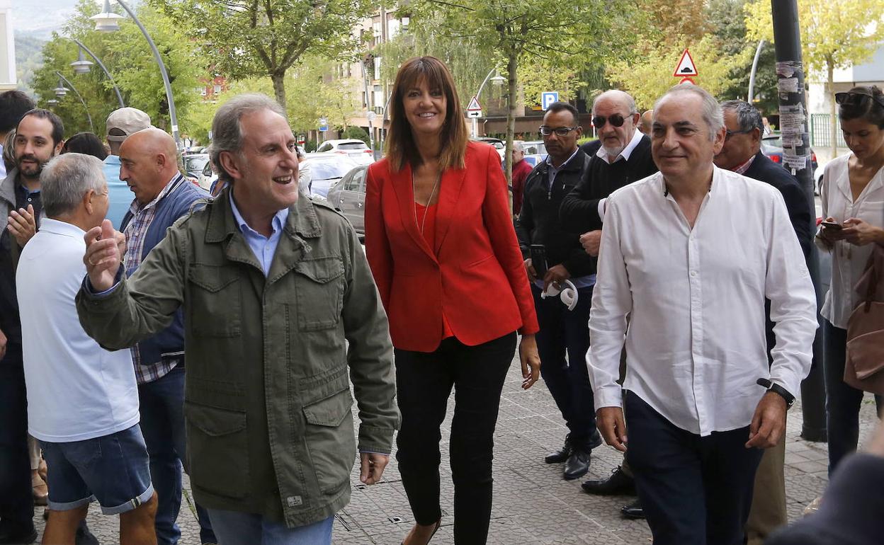 Alfonso Gil, Idoia Mendia e Iñaki Arriola en una imagen de archivo.