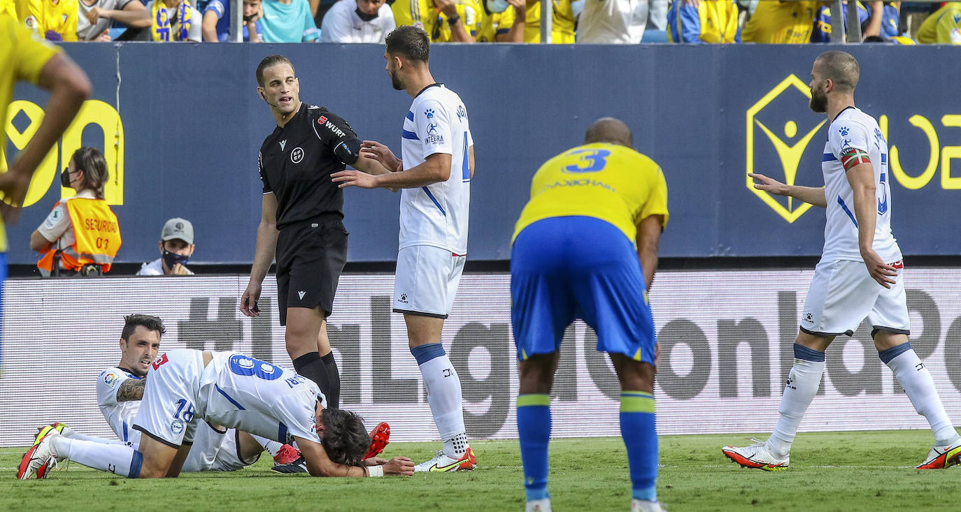 Fotos: Las mejores imágenes del Cádiz - Alavés