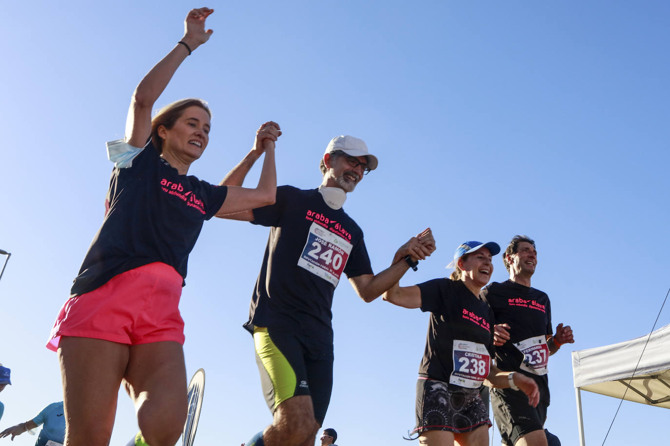 Fotos: Osakidetza gana en número la Carrera de Empresas