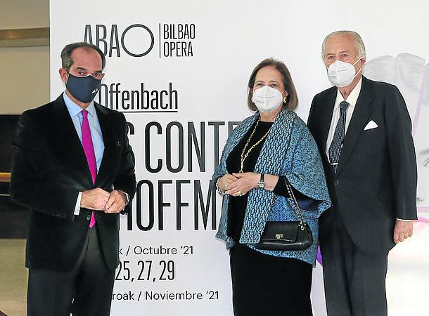 Enrique Portocarrero, Mercedes Baptista y Santiago de Ybarra. 