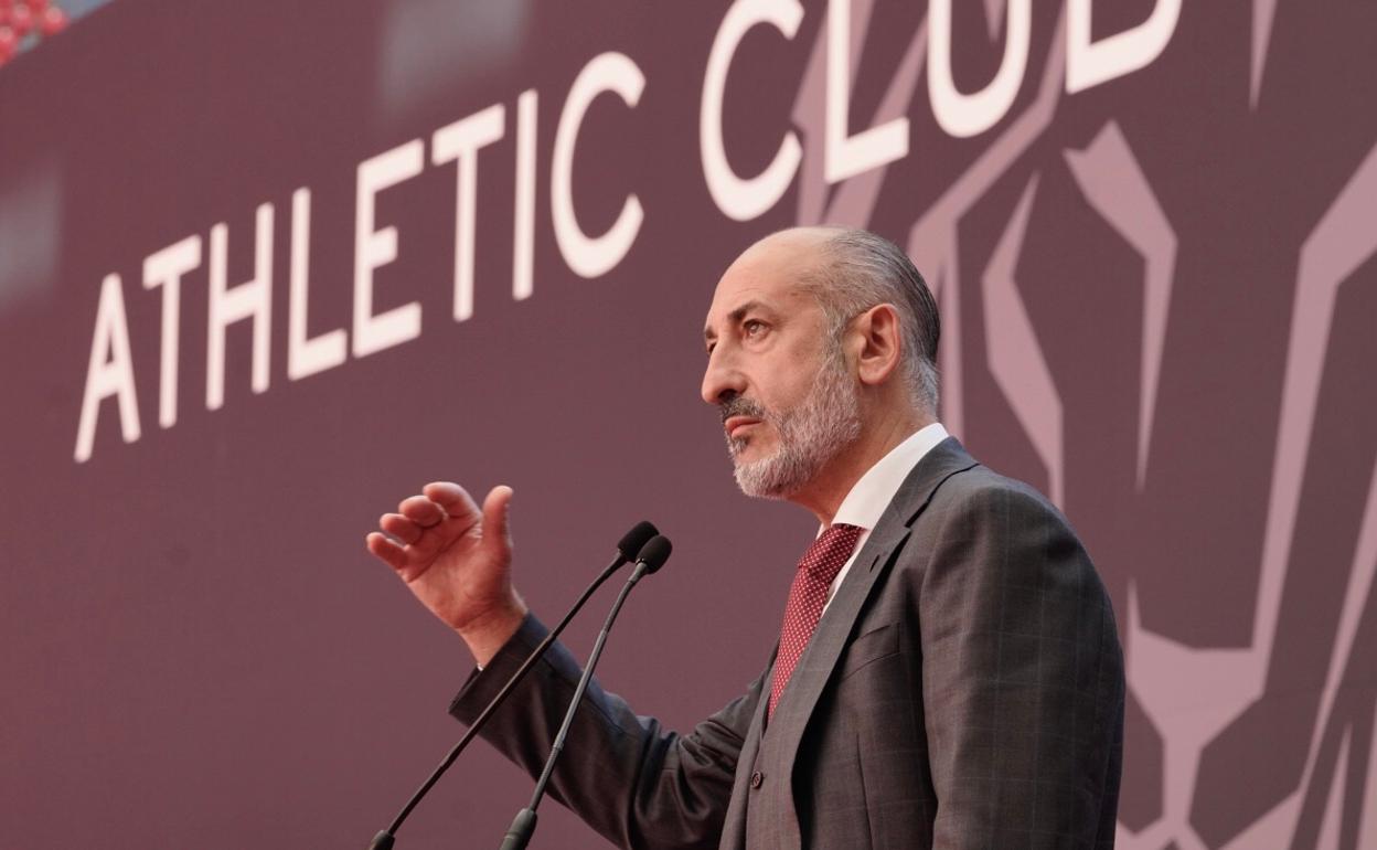 Athletic Club: Elizegi desvela en la asamblea que renuncia a la reelección pero no evita el voto de castigo