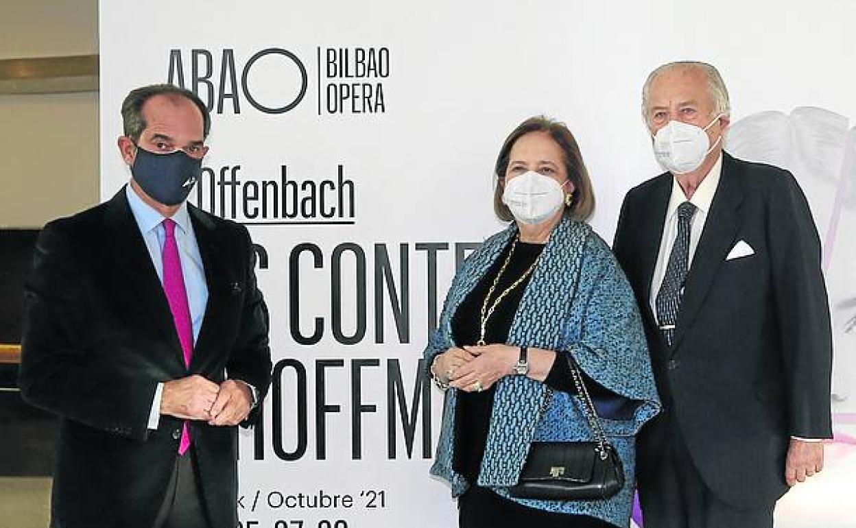 Enrique Portocarrero, Mercedes Baptista y Santiago de Ybarra. 