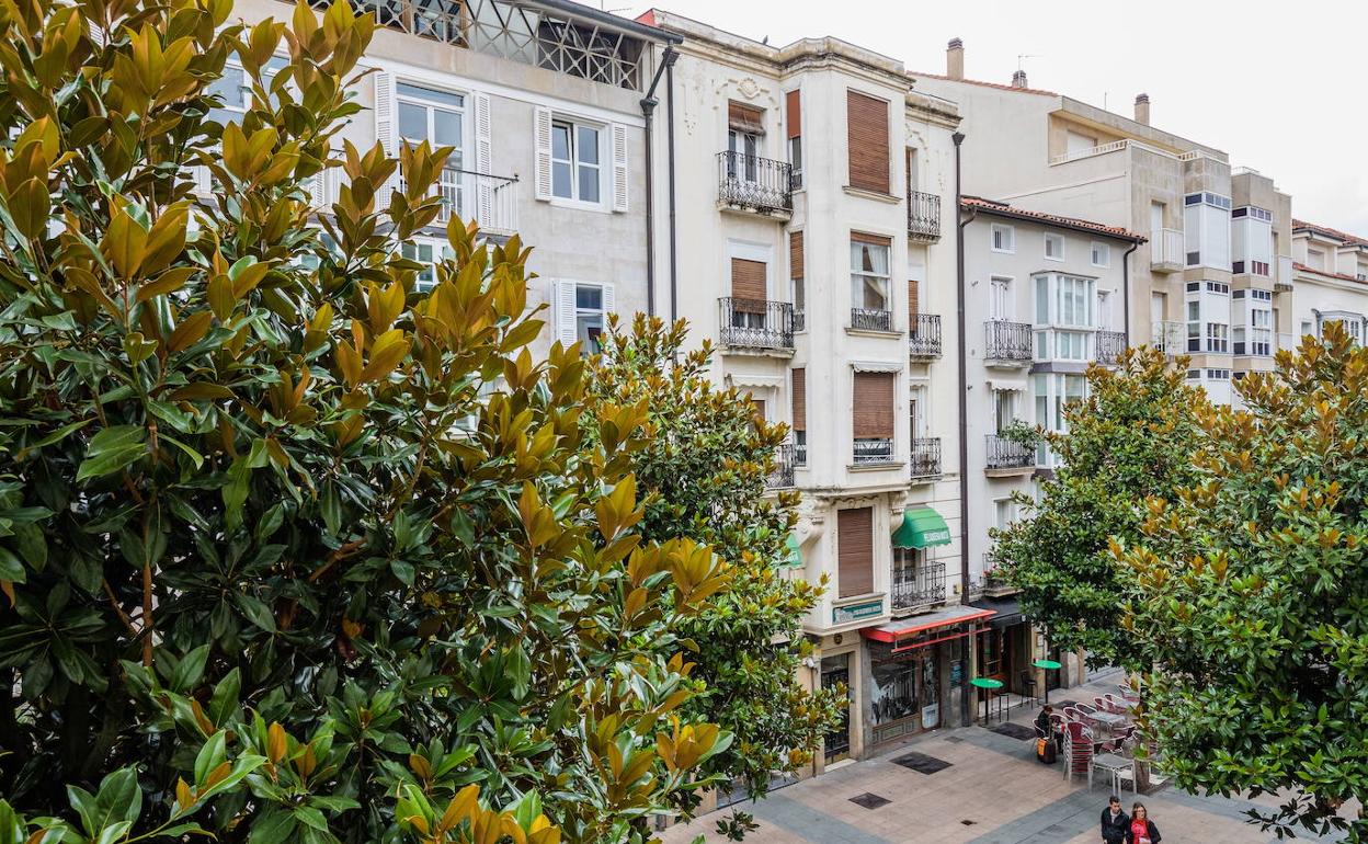 La media de edad del parque inmobiliario del Ensanche ronda los 53,8 años. 