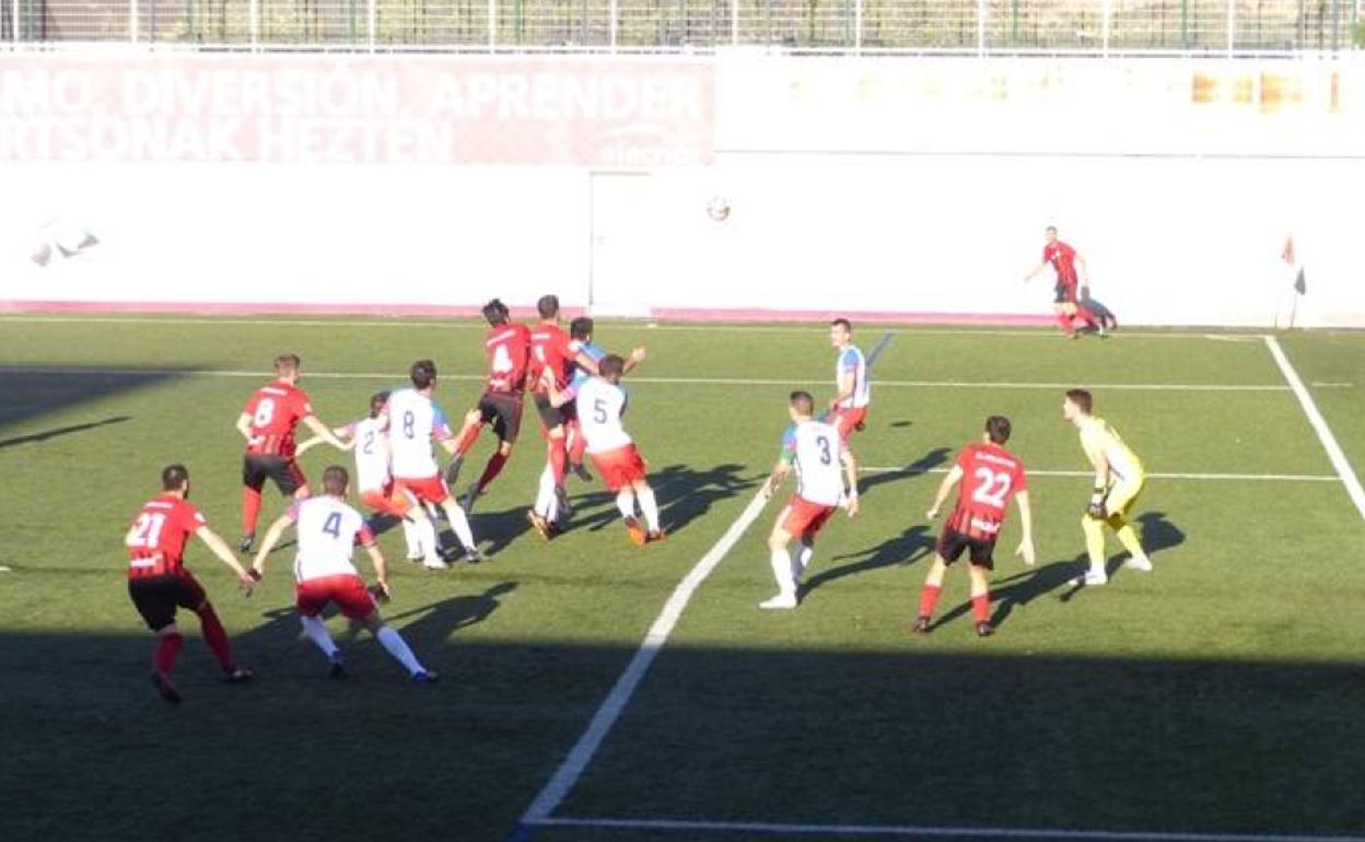 La pólvora del Multivera doblega a un Arenas superado en Gobela