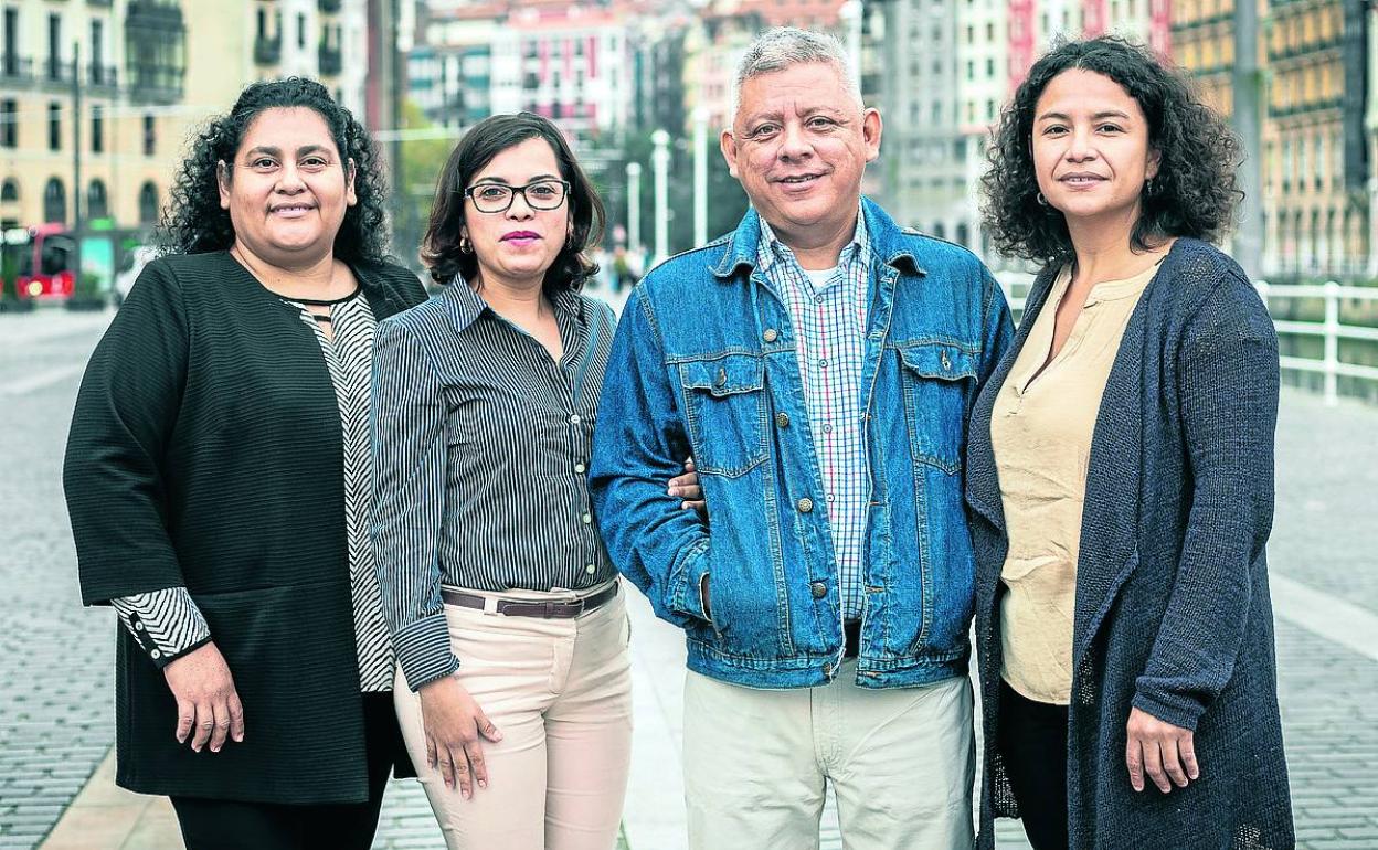 Integrantes de la Articulación Feminista de Nicaragua y de la Asociación Madres de Abril. 