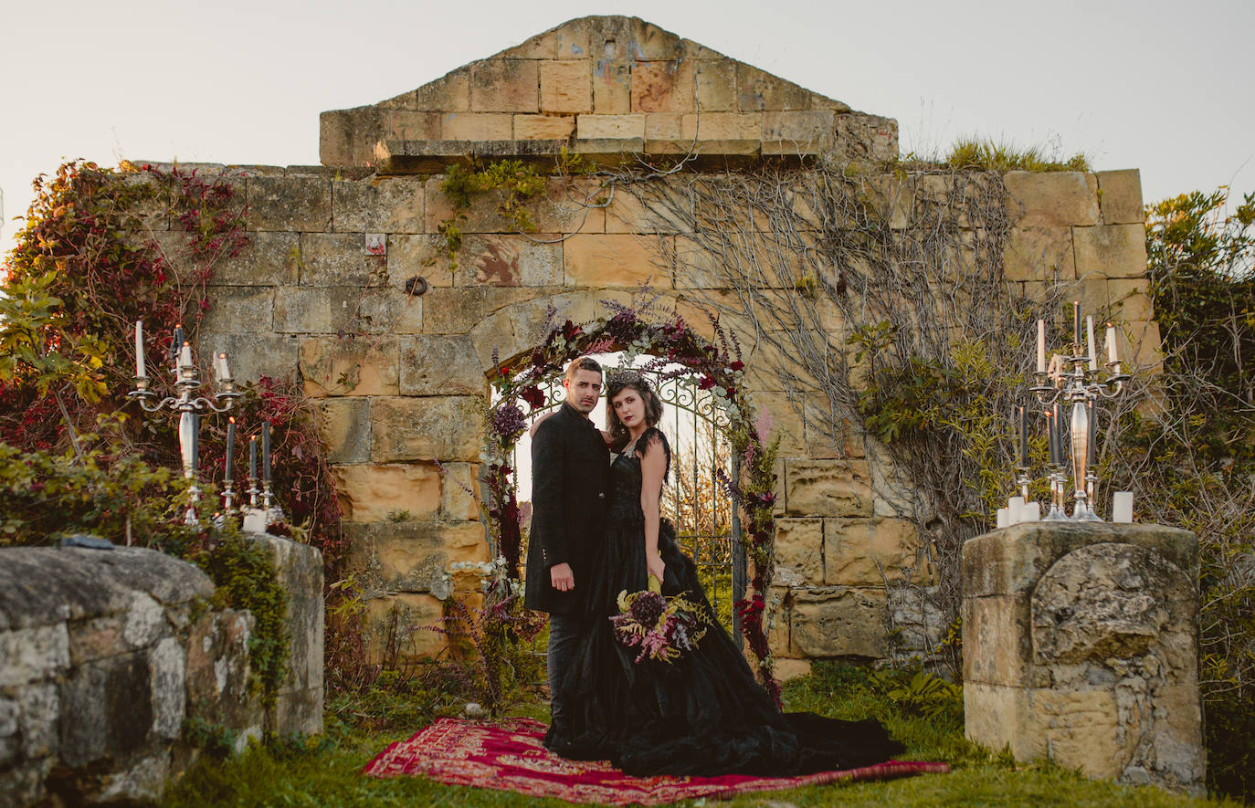 Fotos: La &#039;boda&#039; en Halloween de Emma y Gorka en La Galea: cuando los novios dan mucho miedo