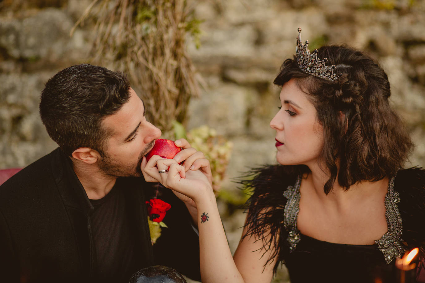 Fotos: La &#039;boda&#039; en Halloween de Emma y Gorka en La Galea: cuando los novios dan mucho miedo