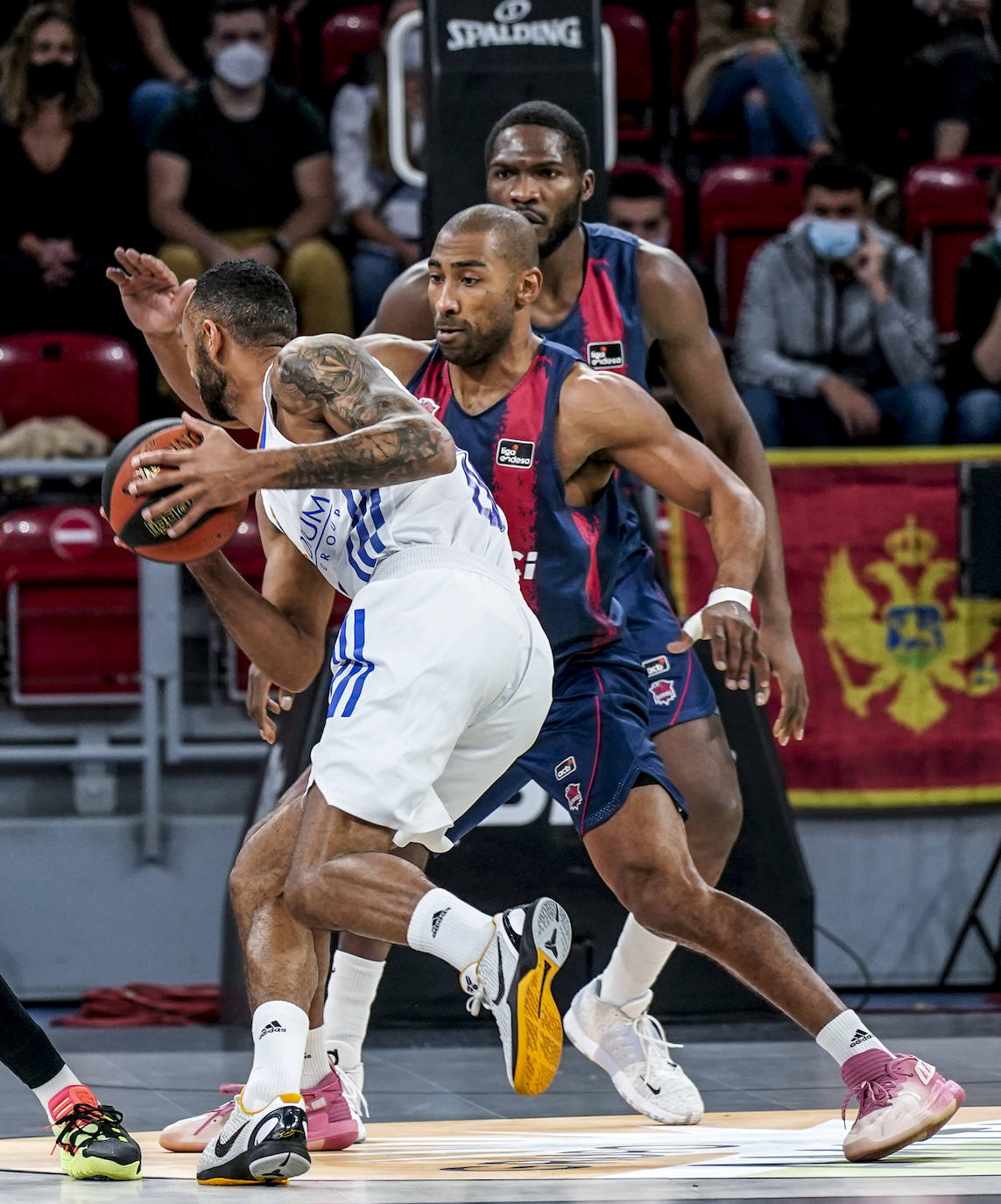 Fotos: Las mejores imágenes del Baskonia - Real Madrid
