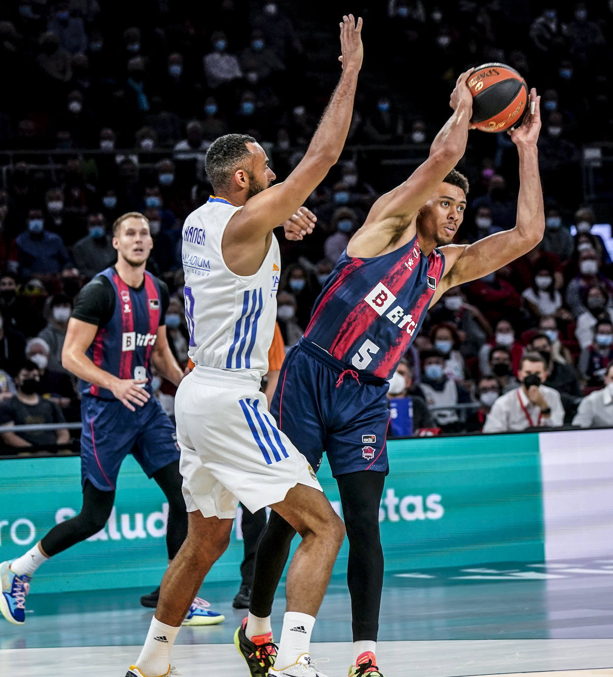 Fotos: Las mejores imágenes del Baskonia - Real Madrid