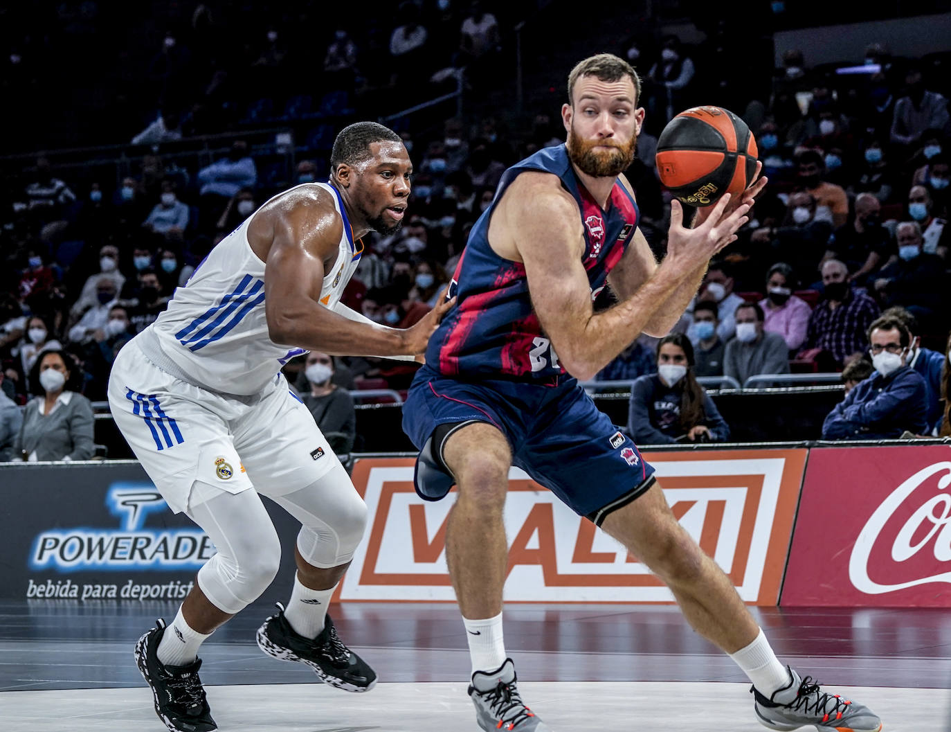 Fotos: Las mejores imágenes del Baskonia - Real Madrid