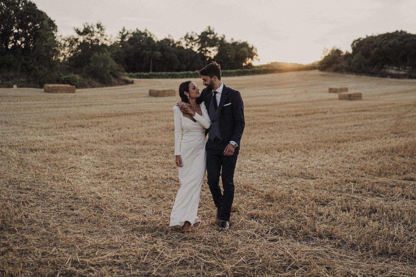 Fotos: Jone, la novia bilbaína del vestido desmontable y su boda soñada en Burgos