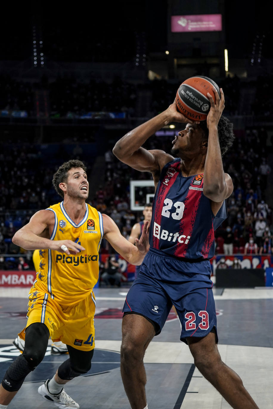 Fotos: Las mejores imágenes del Baskonia - Maccabi