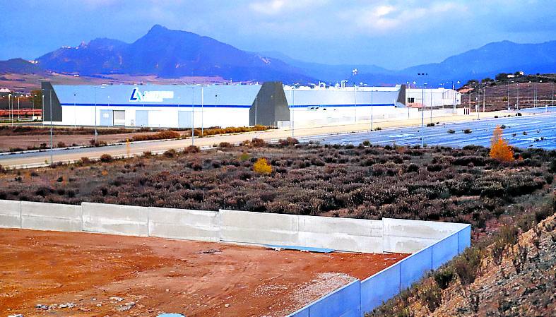La parcela de Van Overveld, ahora con vegetación, tiene 10.336 metros. 