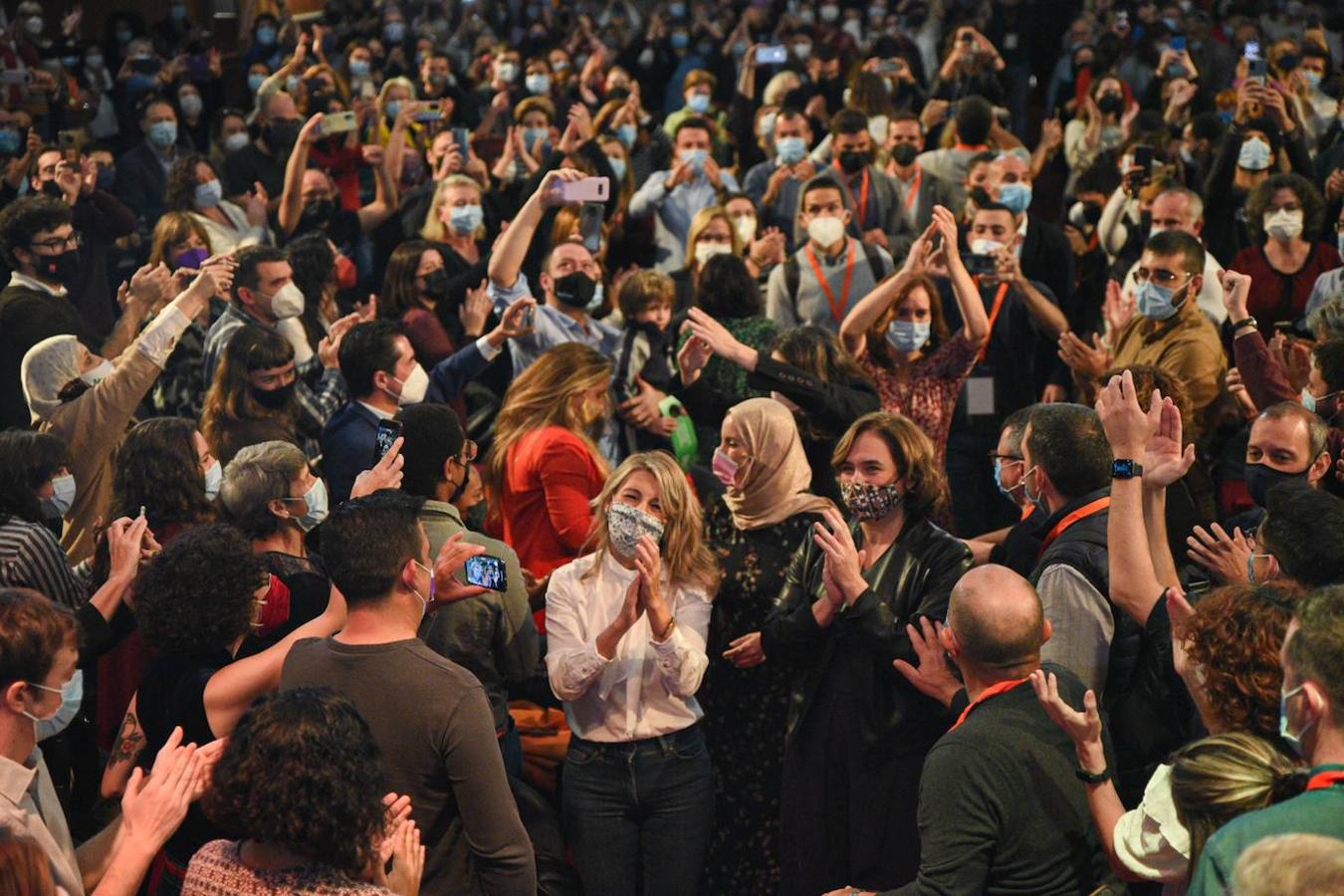 Fotos: Acto en Valencia de Yolanda Díaz, Mónica Oltra y Ada Colau