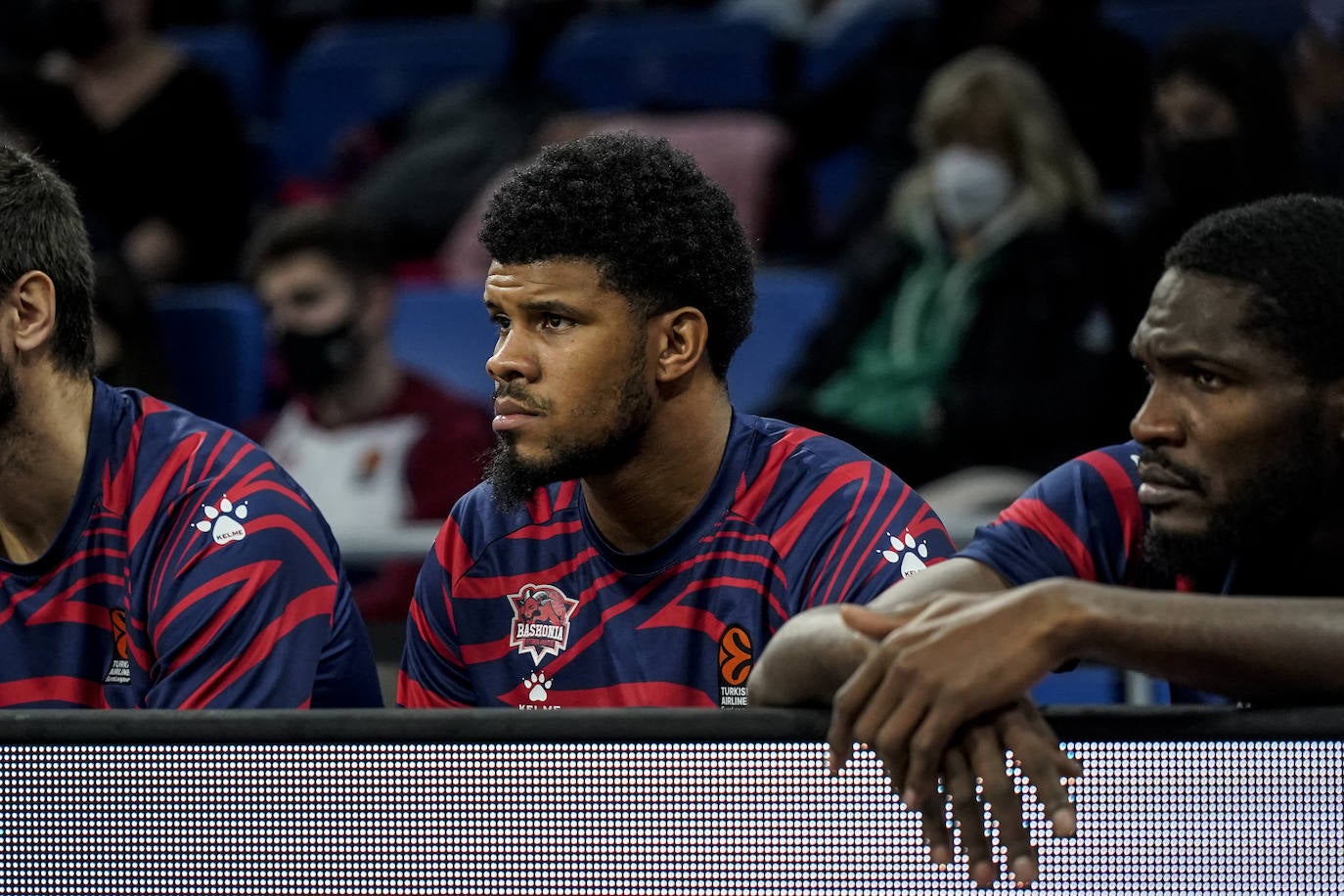 El Baskonia recibe al Estrella Roja en el Buesa Arena.