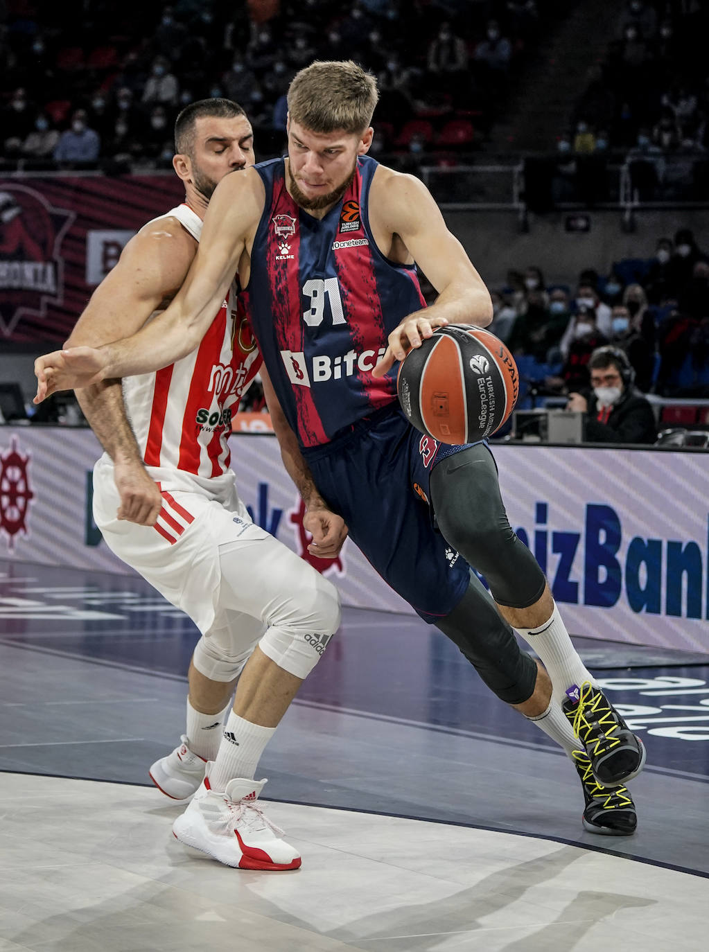 El Baskonia recibe al Estrella Roja en el Buesa Arena.