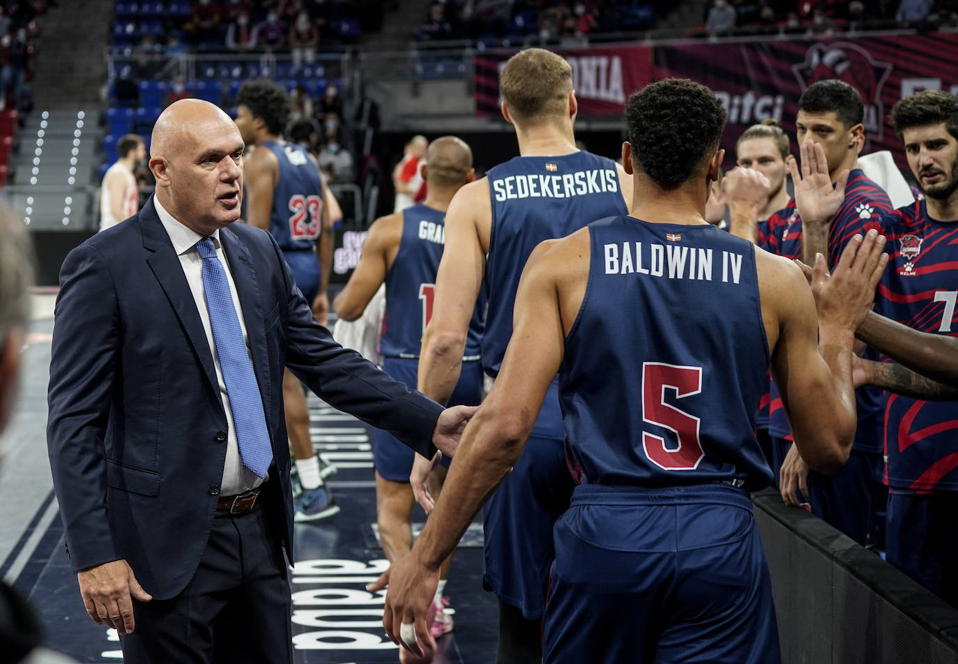 El Baskonia recibe al Estrella Roja en el Buesa Arena.