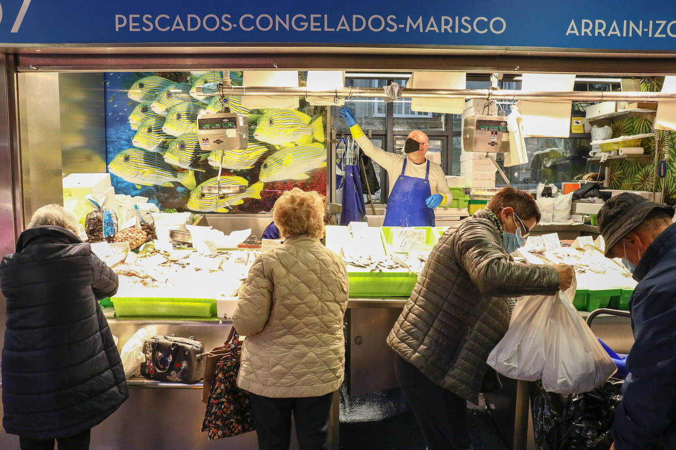 Fotos: Los comerciantes de La Ribera advierten el alza de los precios para Navidad