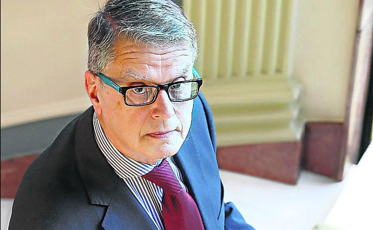 Roberto Sánchez, en la Subdelegación del Gobierno en Bilbao. 