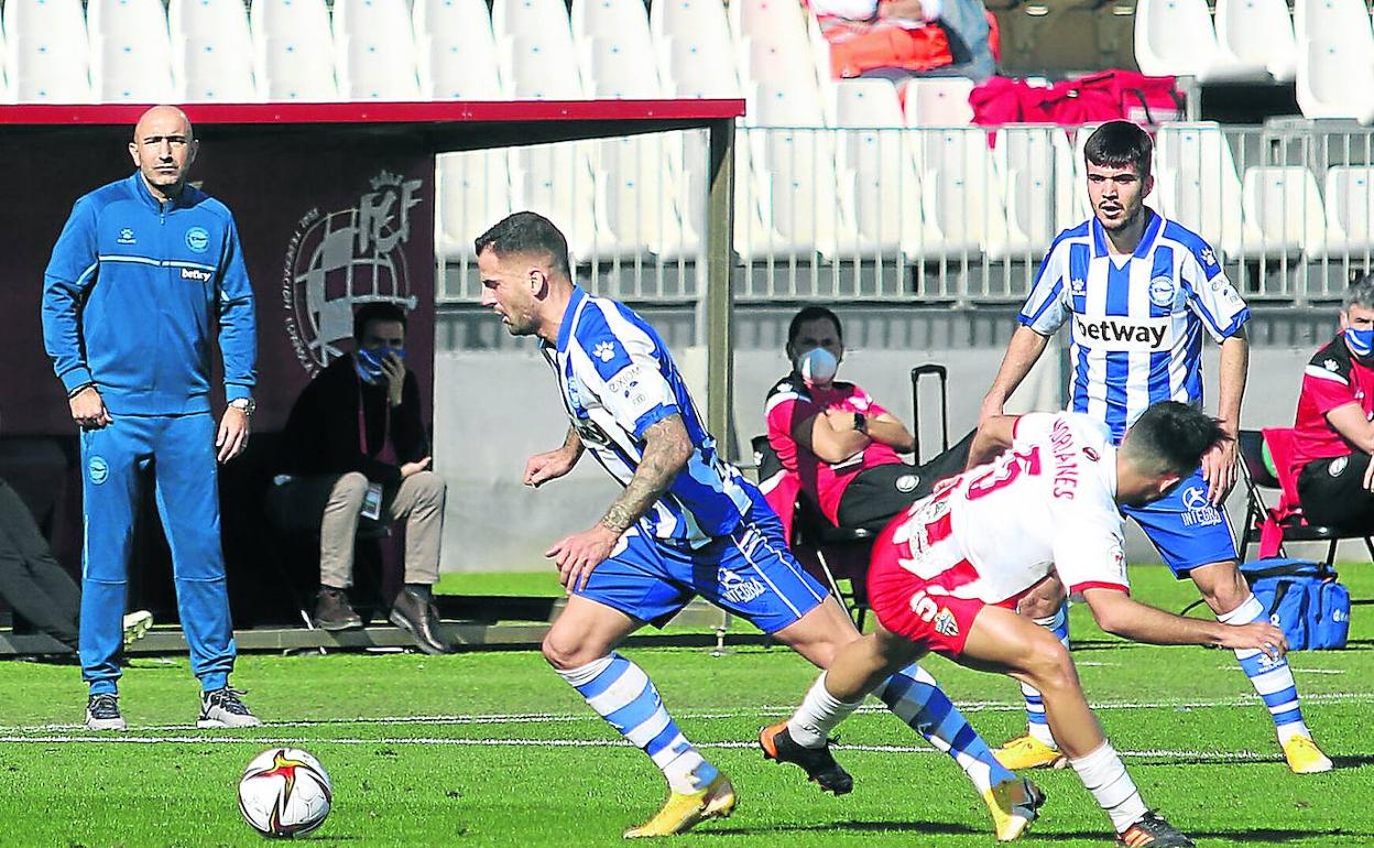 El Almería fulminó al Alavés (5-0)en el debut de Abelardo el año pasado en la tercera ronda de la Copa.