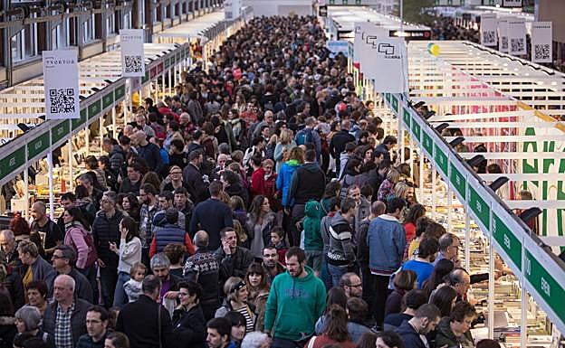 El Gobierno vasco, dispuesto a buscar una opción para celebrar la Azoka presencial «sin crear peligro al pueblo»