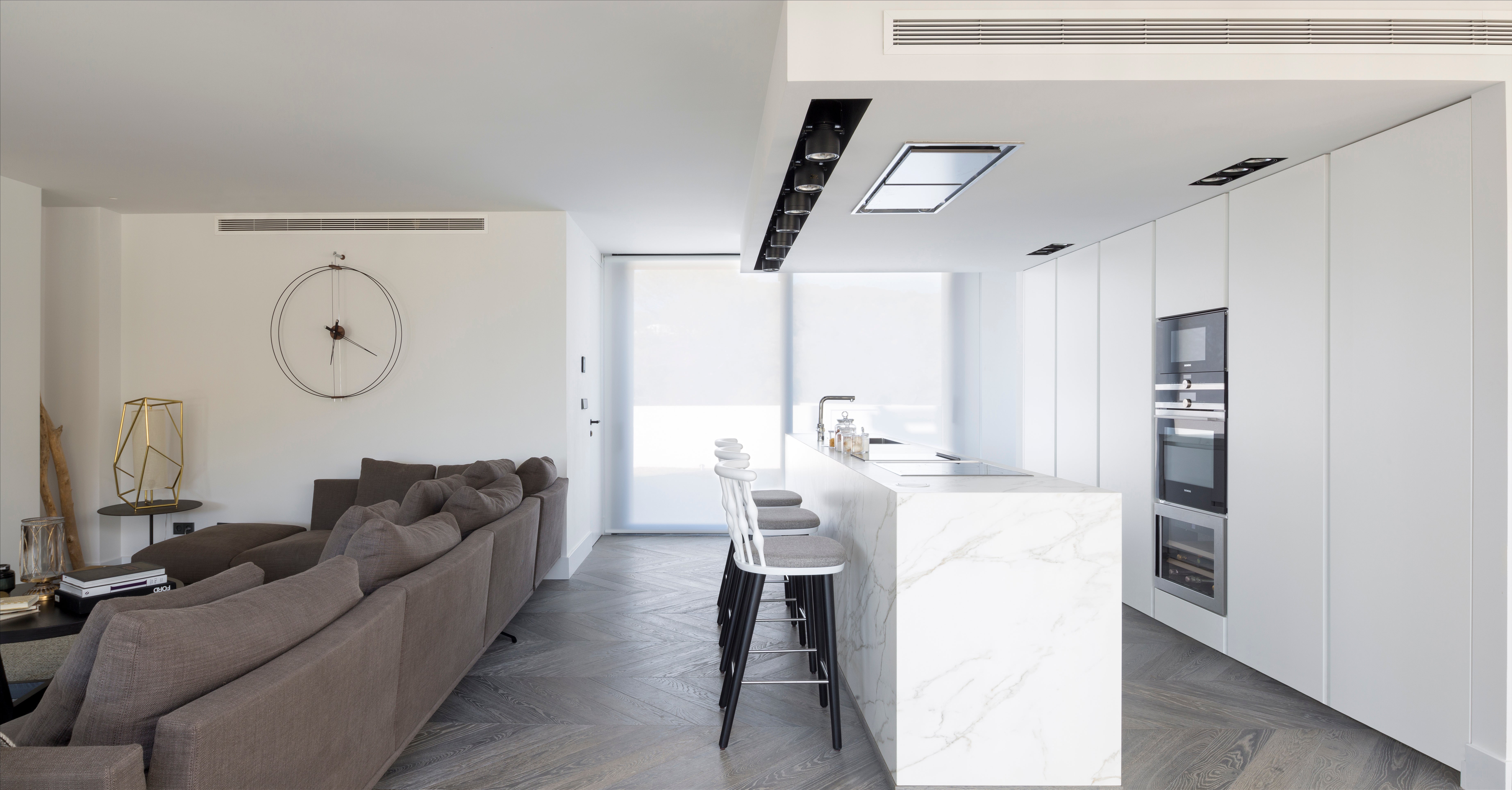 Fotos: Una interiorista vizcaína reforma el lujoso chalet de un futbolista en Ibiza